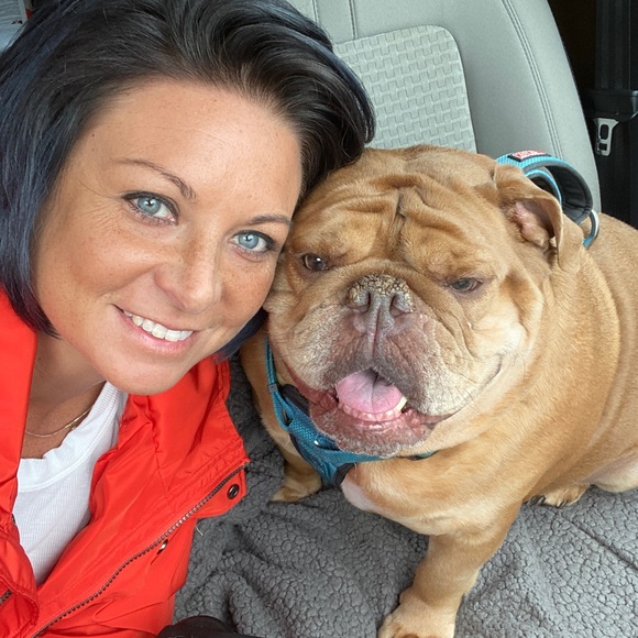 Meet your Posher, Katie - Picture 2 of 3